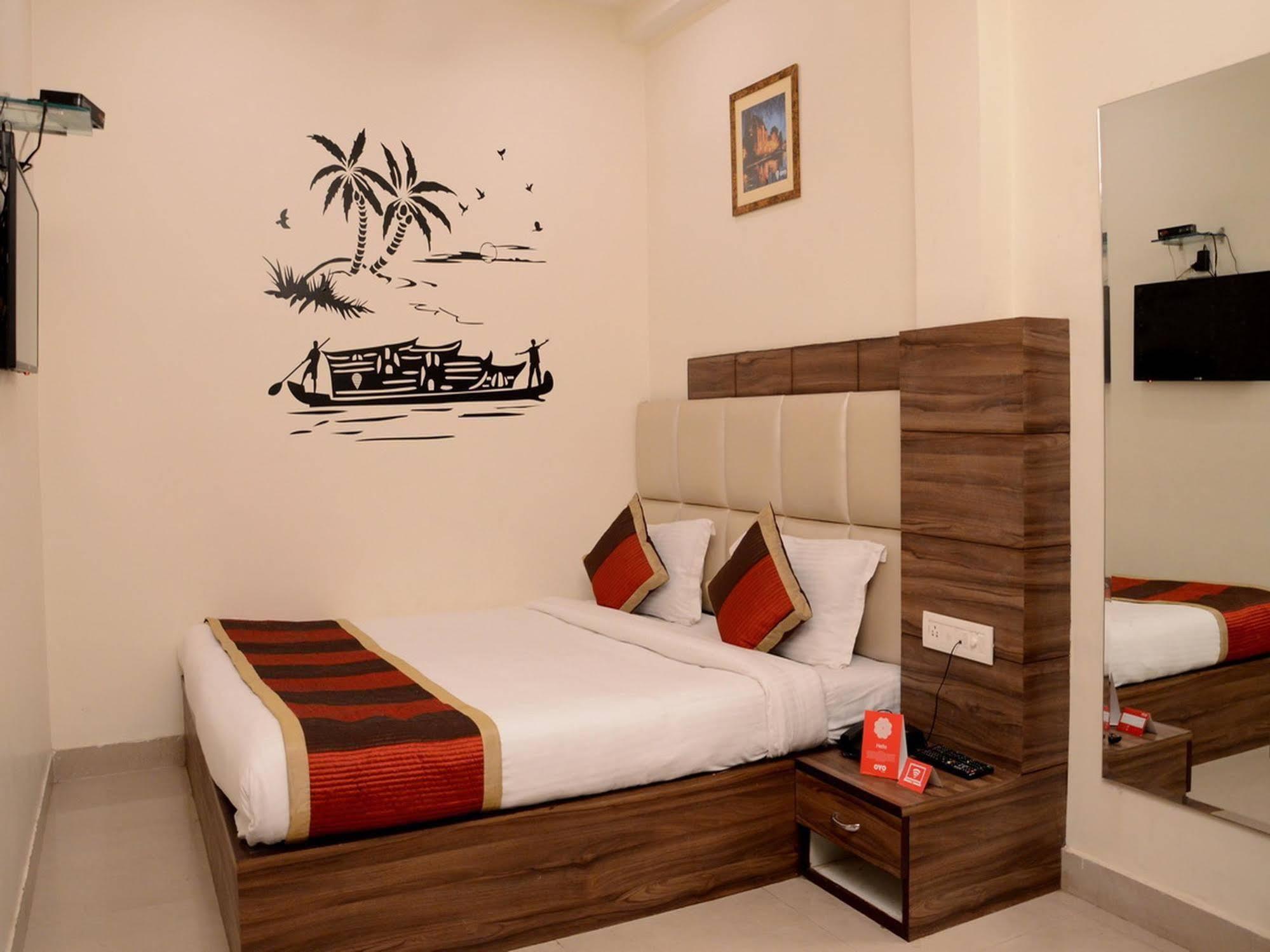 Oyo Sindhi Camp Metro View Hotel Jaipur