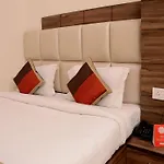 Oyo Rooms Sindhi Camp Metro View